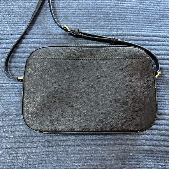 Michael Kors Jet Set Black Saffiano Leather Crossbody Bag LIKE NEW - Picture 9 of 12